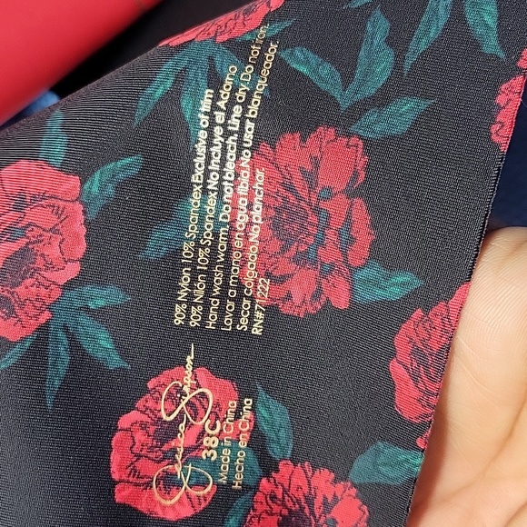 JESSICA SIMPSON BRA. - Picture 4 of 5